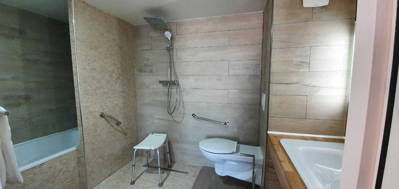Hotel Du Golf Coignieres Ngoại thất bức ảnh