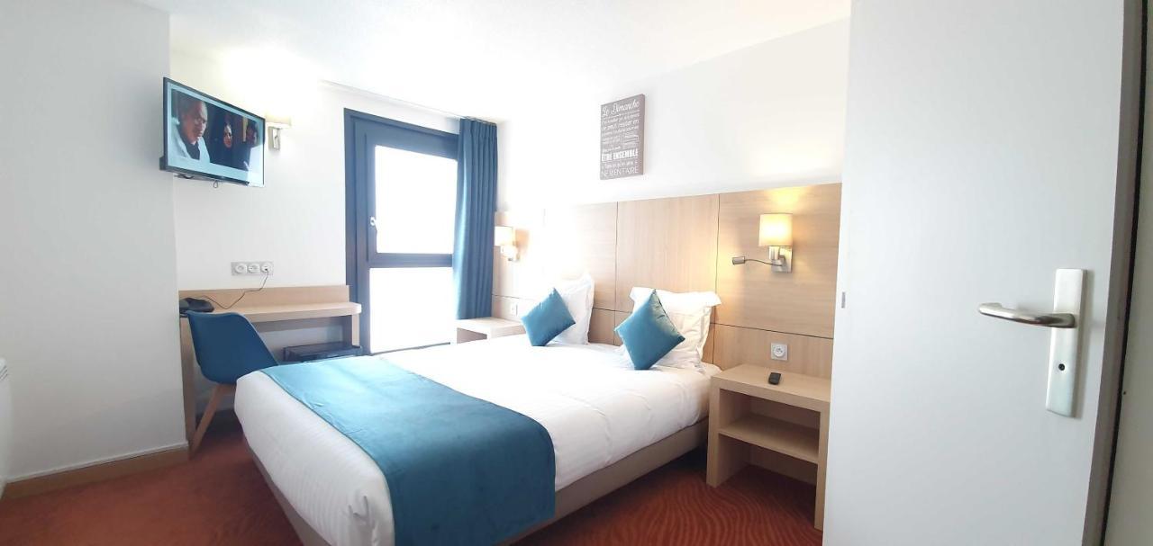 Hotel Du Golf Coignieres Ngoại thất bức ảnh