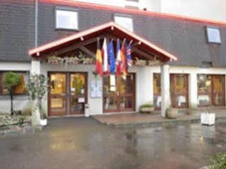 Hotel Du Golf Coignieres Ngoại thất bức ảnh